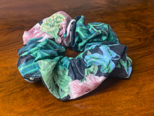 Load image into Gallery viewer, The &quot;Barb&quot; Scrunchie
