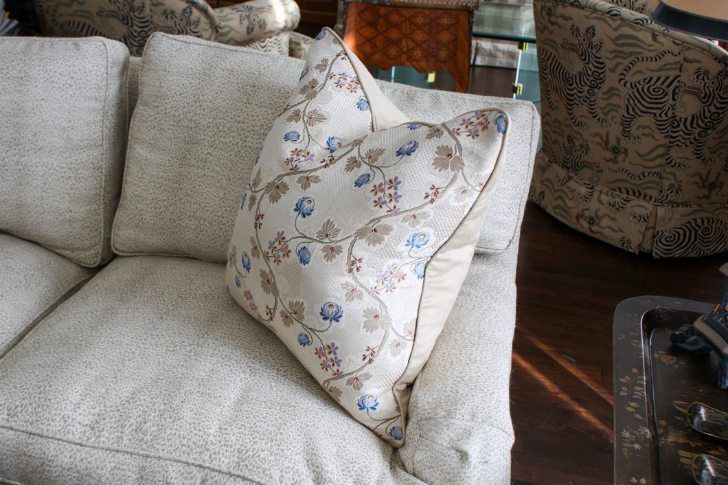 The “Gâteau des Rois” Pillow